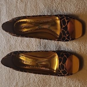 BCBGIRLS Size 9 Giraffe Print 4 Inch Open Toe Heels